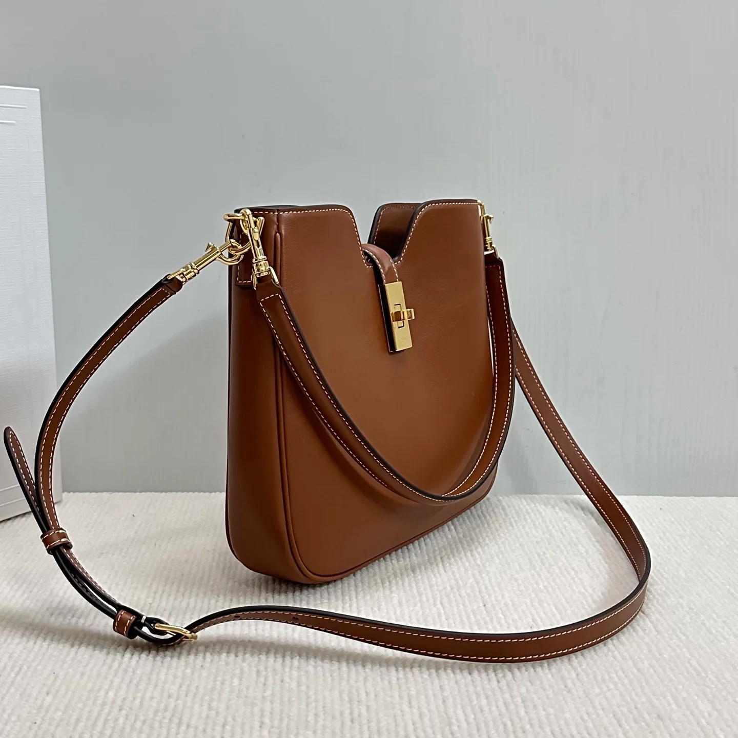 Селин Камиль 16 Мягкий Маленький Коричневый