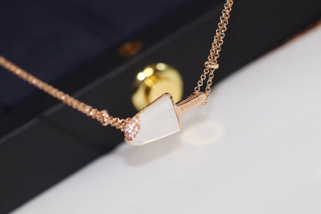 Bvlgari - Колье 050