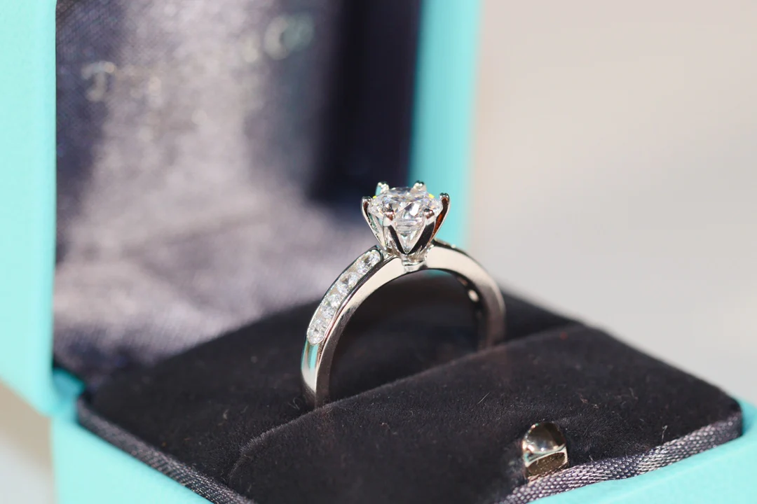 Кольцо Тиффани 023