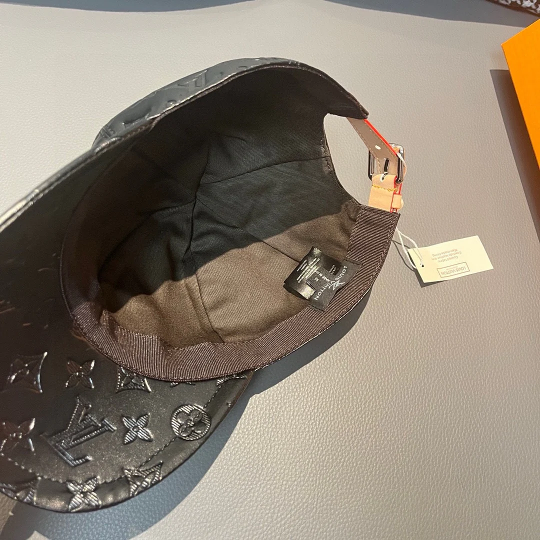 LV - Новинка - Бейсболка из натуральной кожи с принтом - Черная