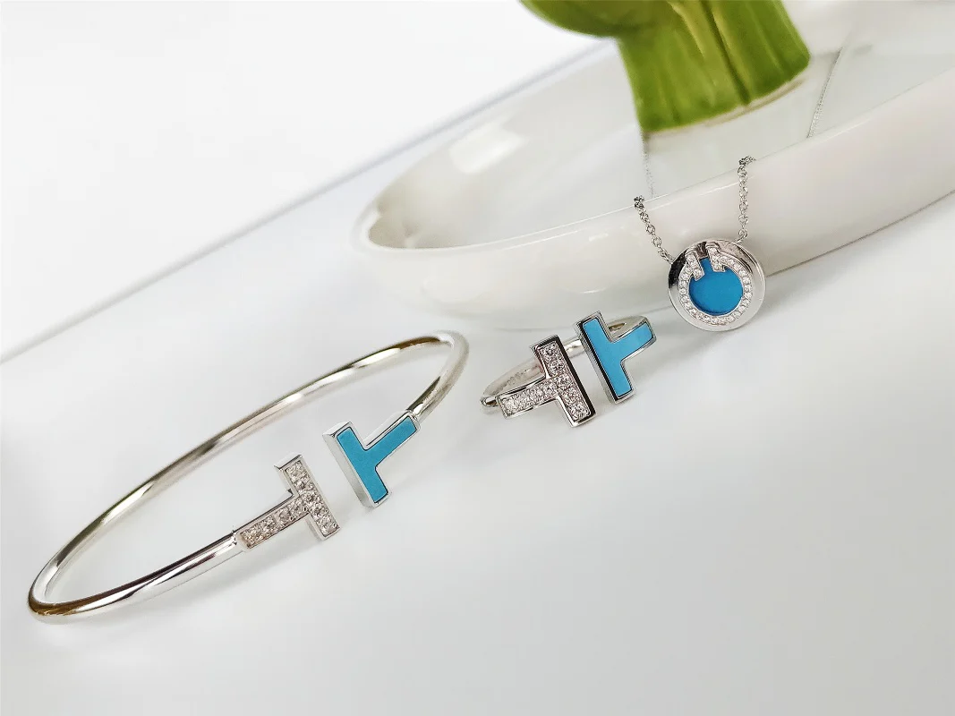 Браслеты, кольца и ожерелья Tiffany