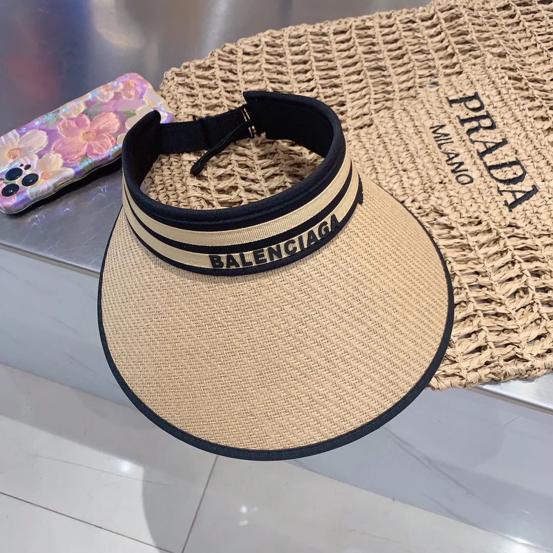 Новинка Balenciaga весна/лето 2023 - Шляпа от солнца с открытым париком