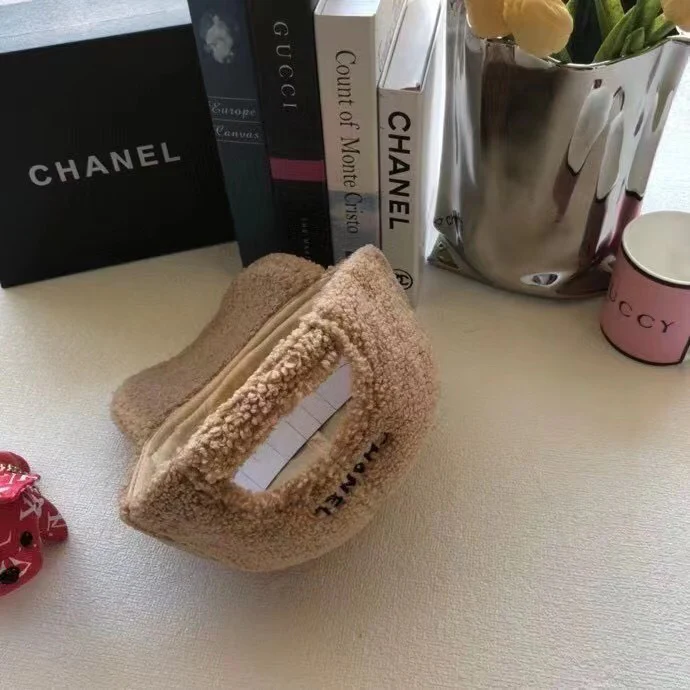 Chanel - Бейсболка из овечьей шерсти