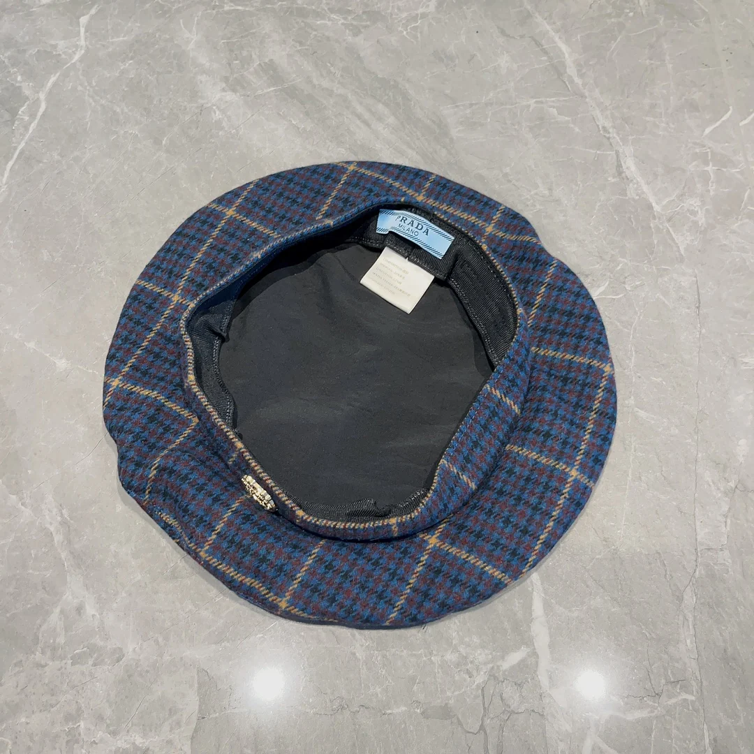 Prada - Ретро клетчатый берет осенне-зимнего сезона - синий