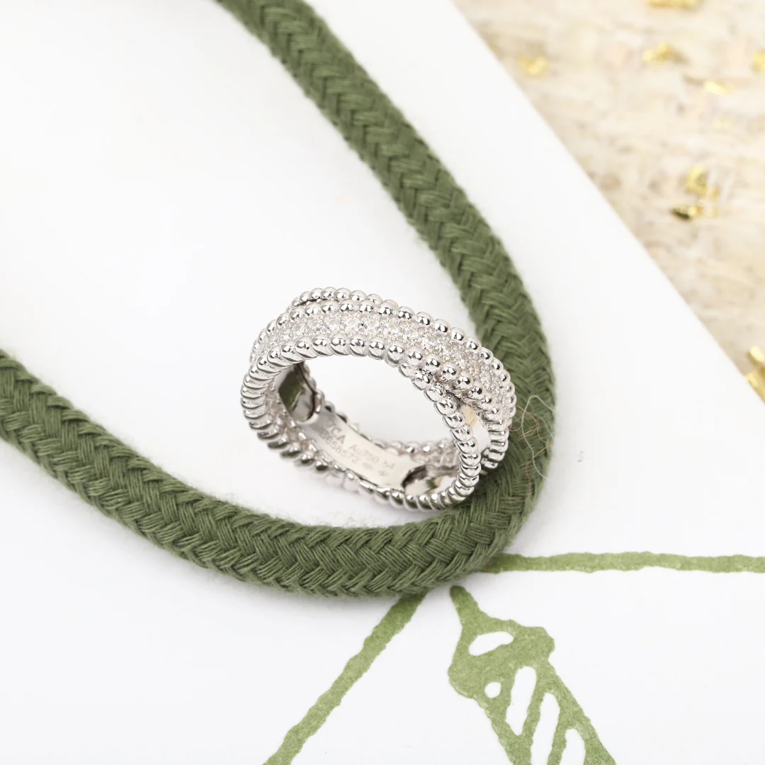 Ван Век - Кольцо 024