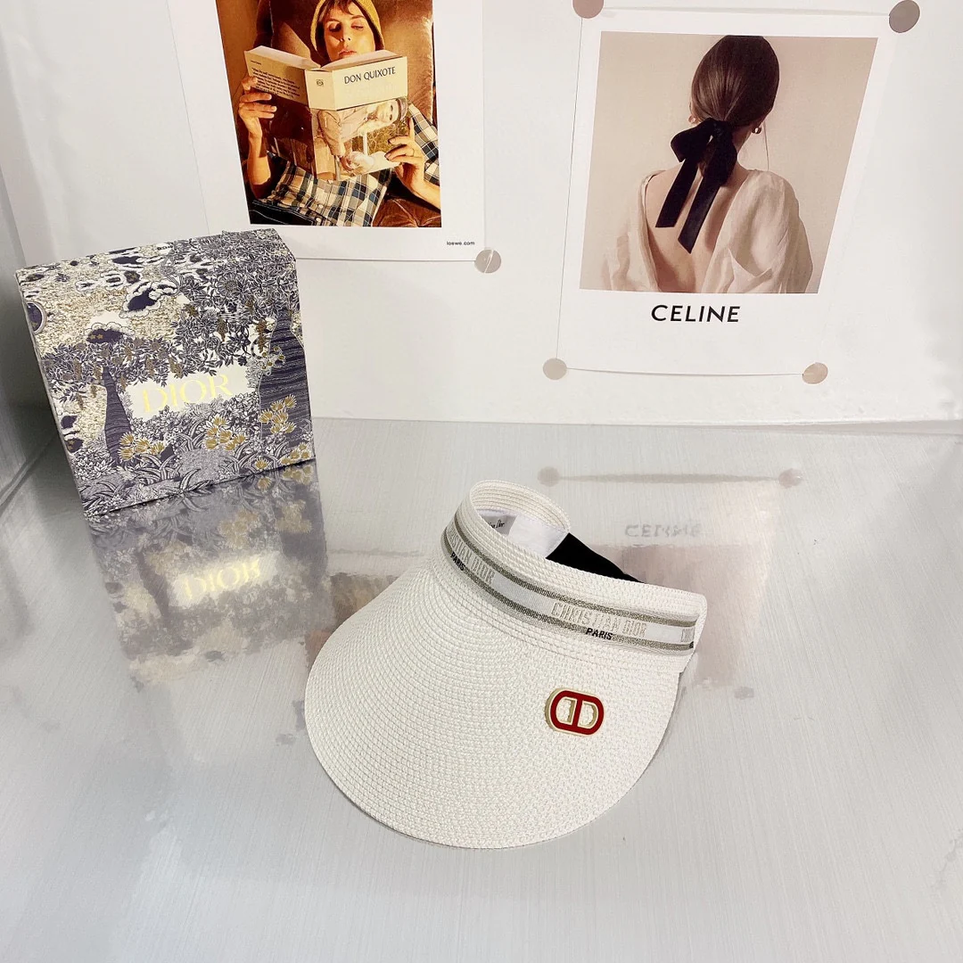 Соломенная шляпа от солнца Dior, хит продаж 2022 года — 4 цвета.