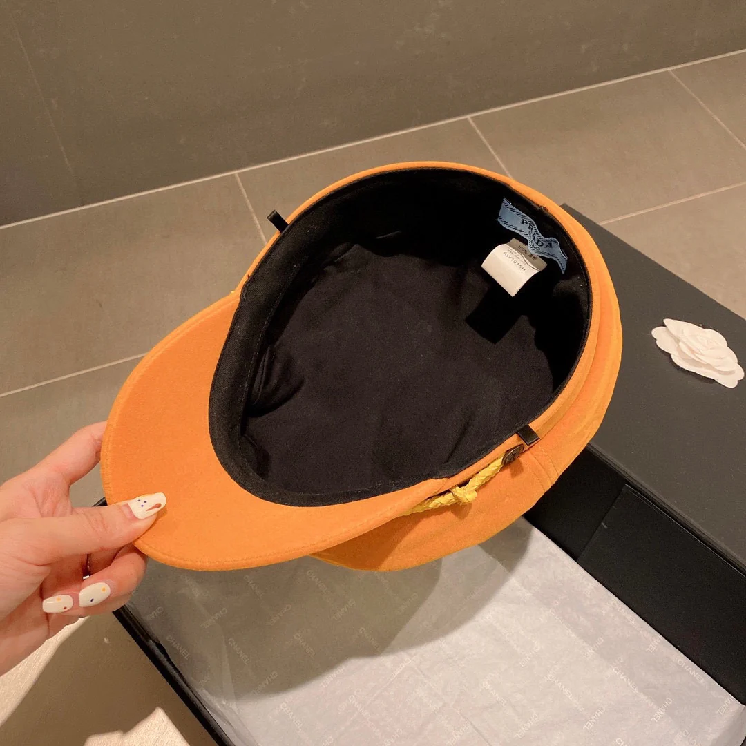 Кашемировая кепка Prada с козырьком - оранжевая