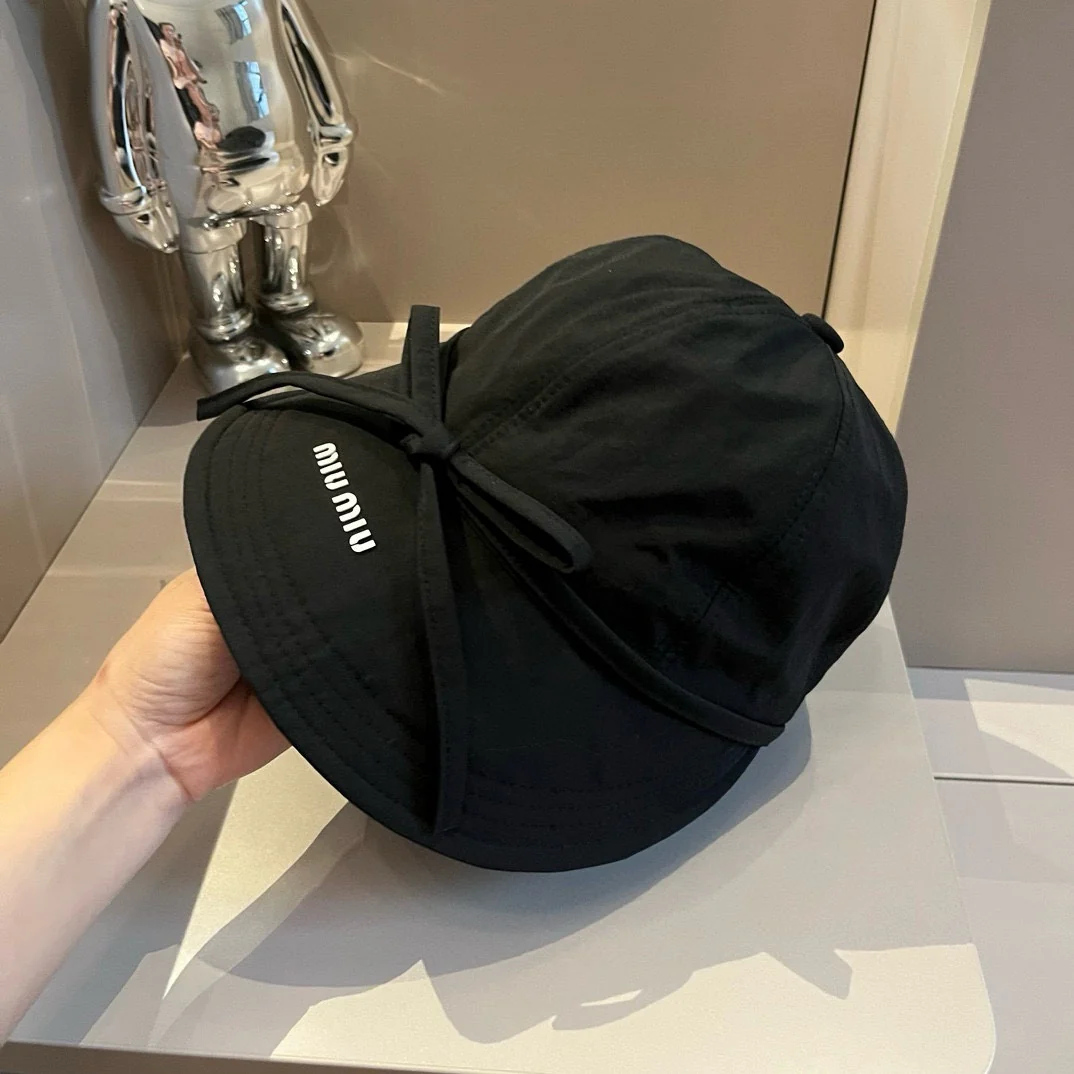 Miu Miu - Новая солнцезащитная шляпа с бантом - Черная