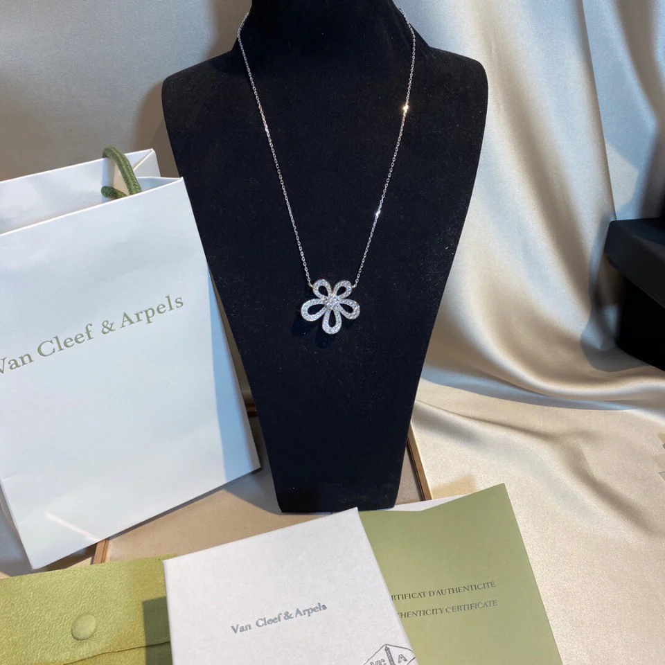 Van Vek - Колье 080