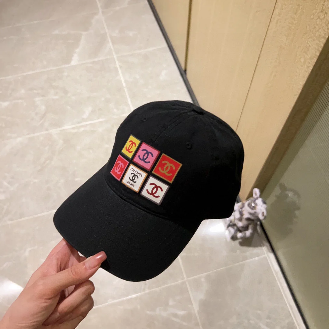 Бейсболка Chanel Весна/Лето 2023