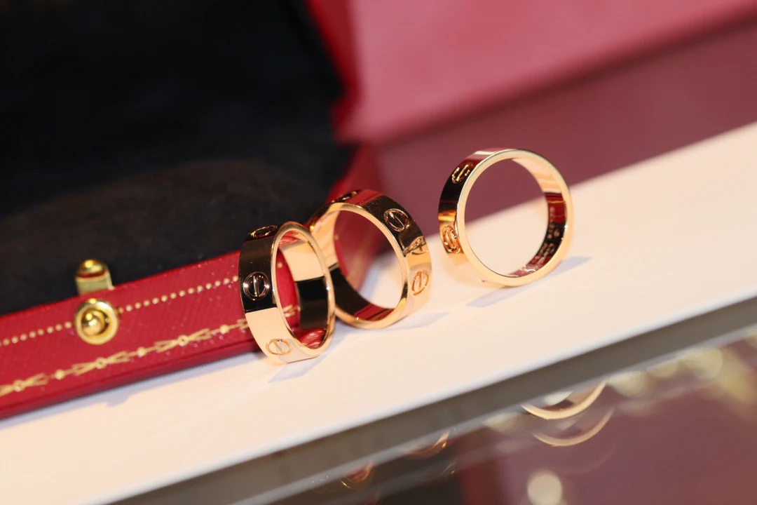 Кольцо Cartier Love — розовое золото, белое золото, желтое золото — без бриллиантов