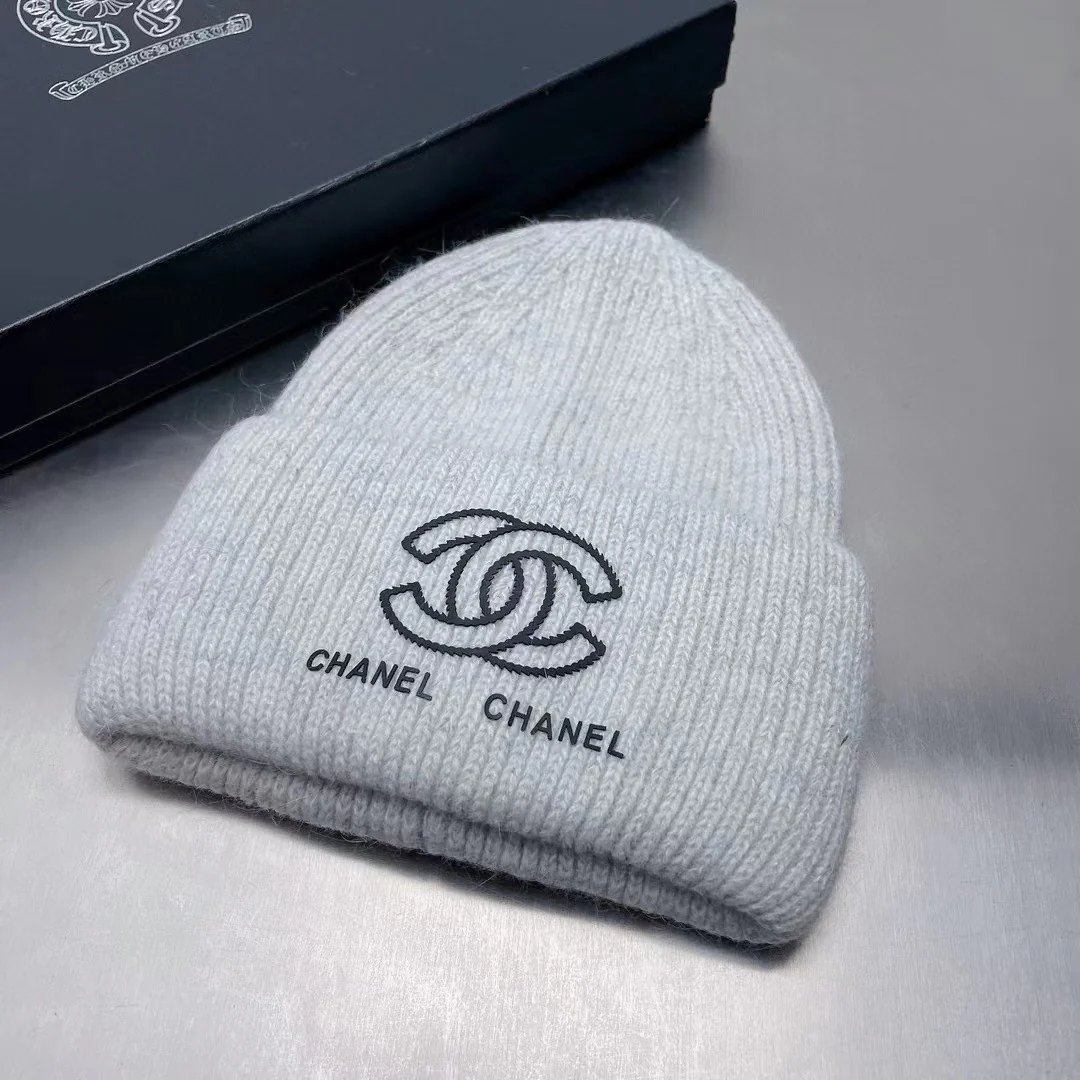 Chanel - Вязаная шерстяная шапка из кроличьего меха и шерсти - Разноцветная