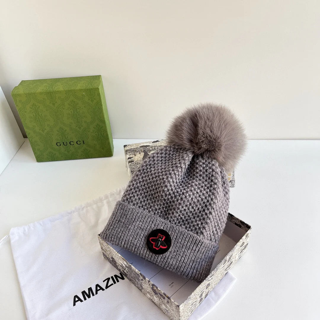 Gucci - Шапка с помпоном в виде лисы