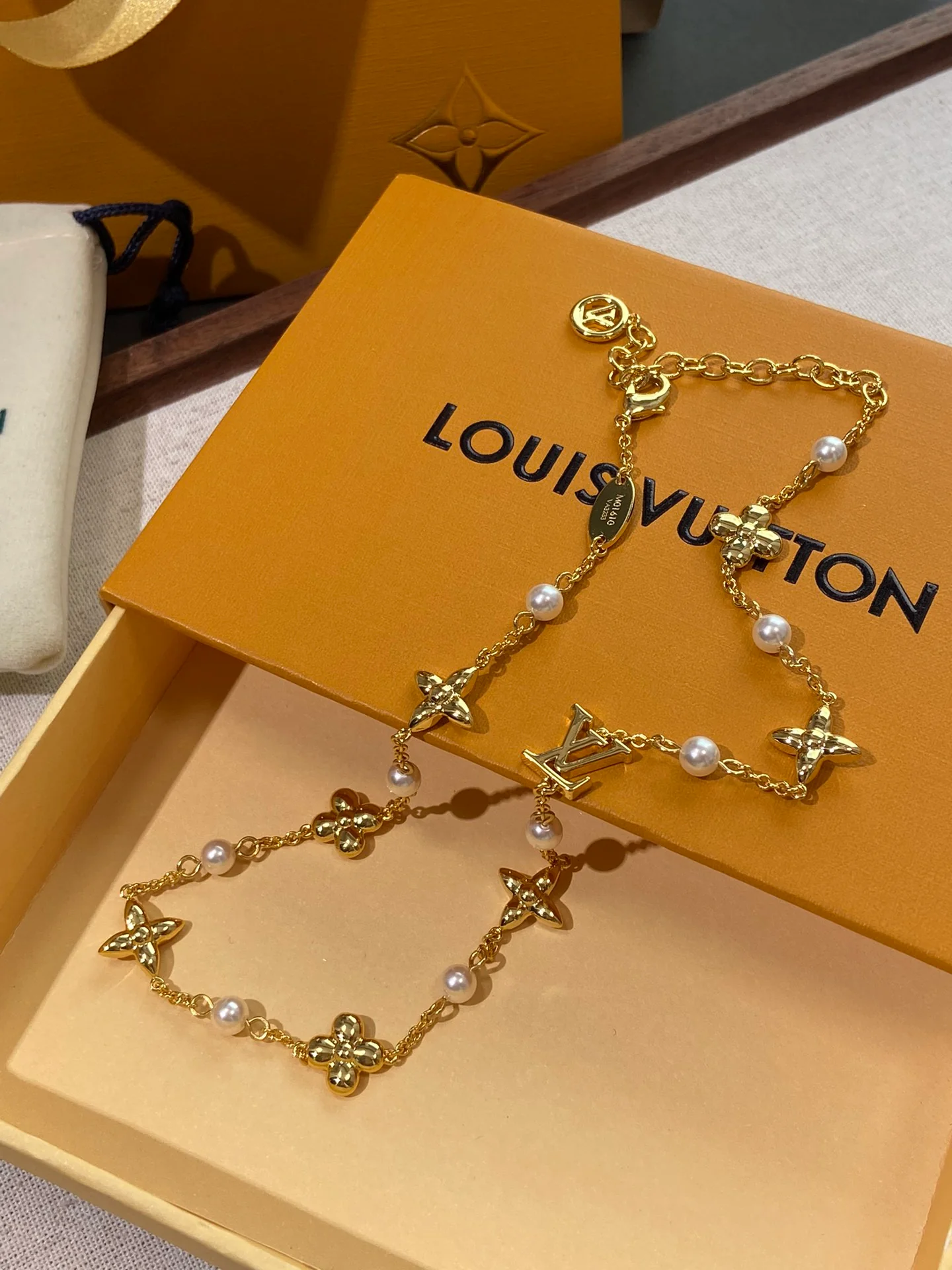 LV-Ожерелье 072