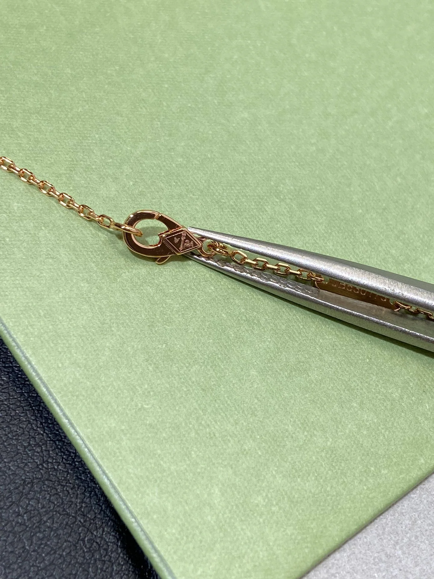 Ван Веккьо - Колье 137