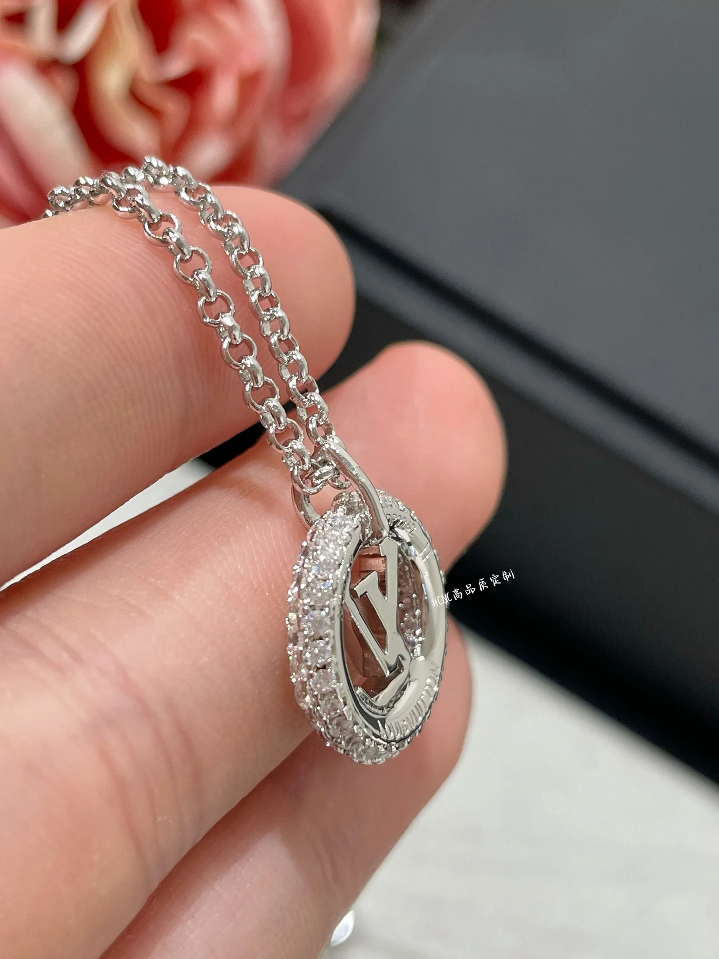 LV - Колье - Серебро 013