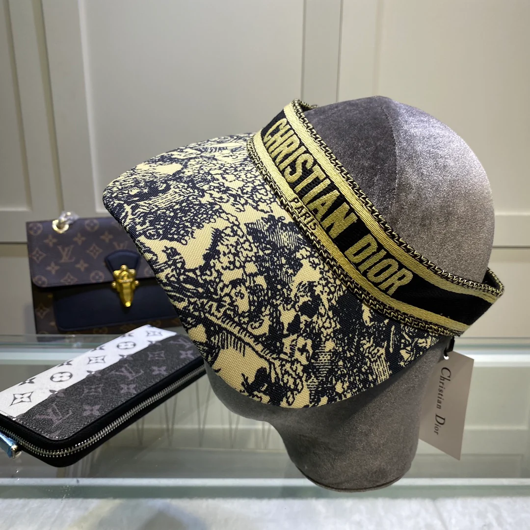 Солнцезащитная шляпа Dior с принтом 