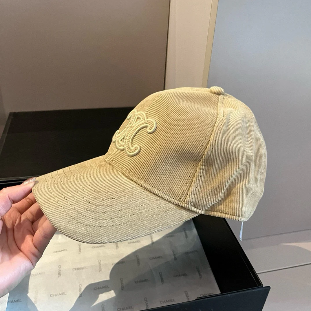 Бейсболка Celine из вельвета - Кофе