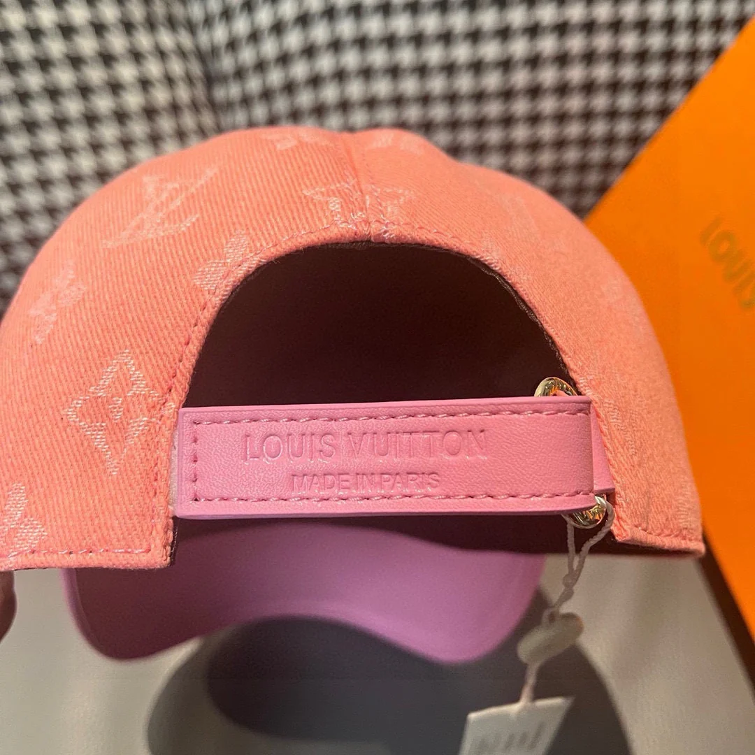 LV - Сдержанная классическая бейсболка с узором Damier - Розовая