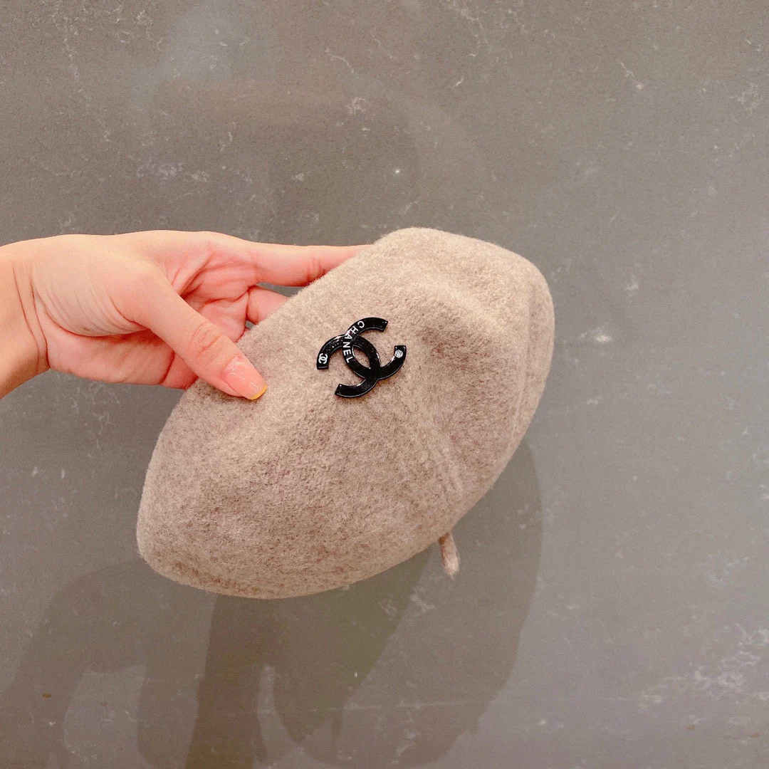 Шерстяной берет Chanel — абрикосовый