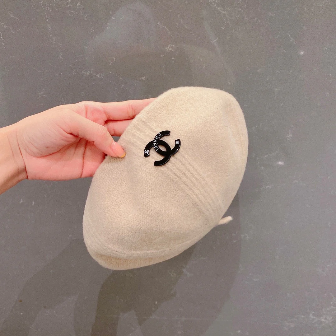 Берет Chanel - бежевый