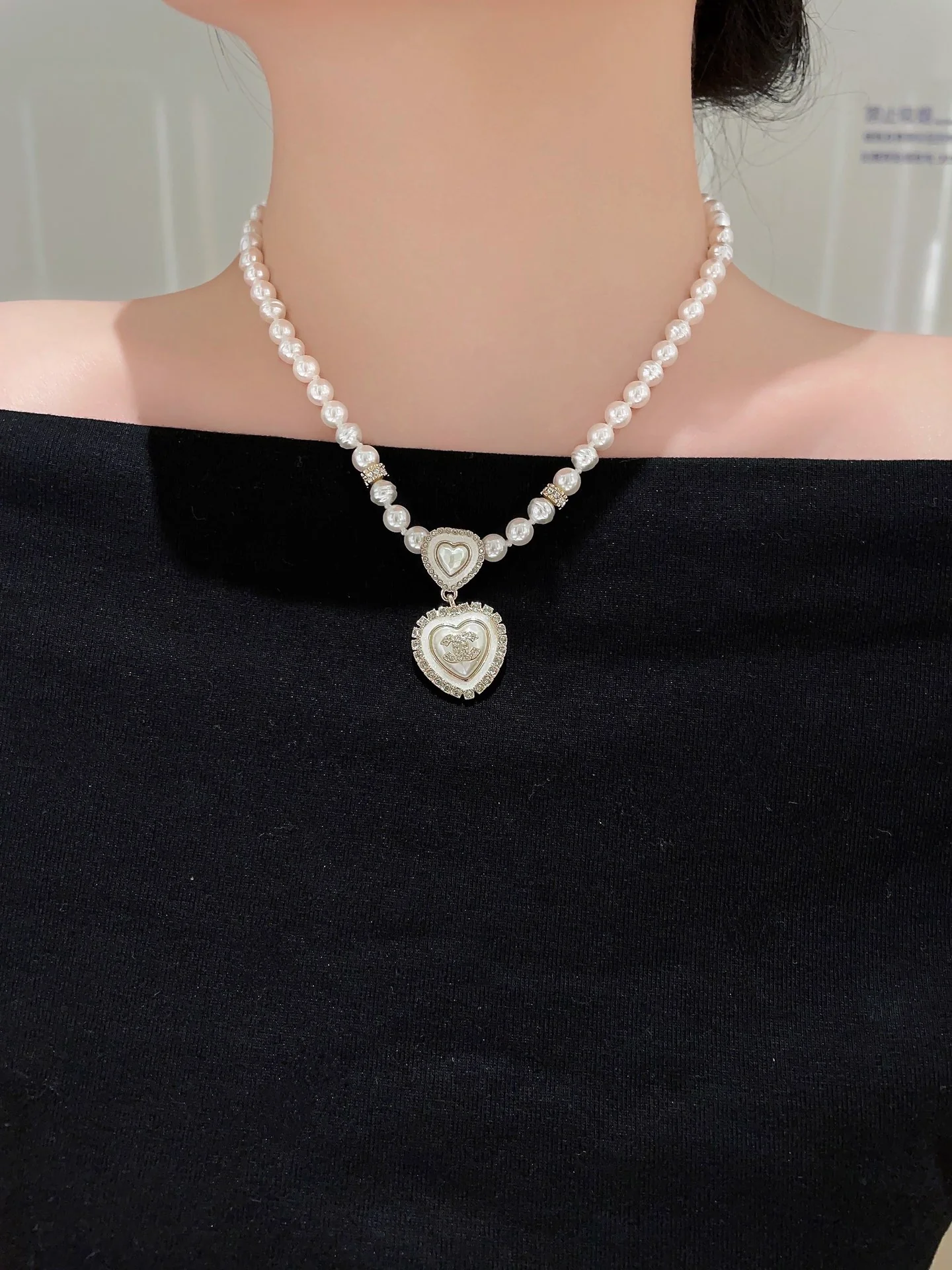 Колье Chanel 541