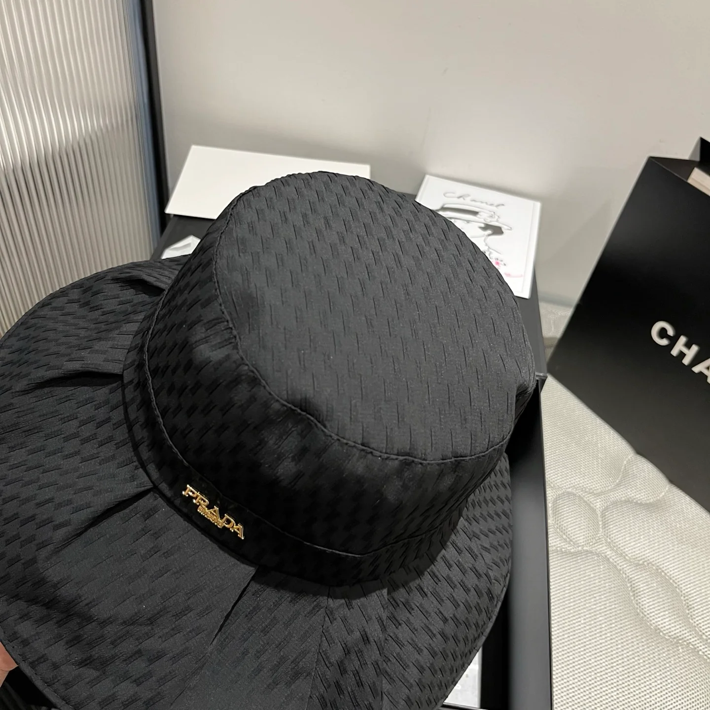 Prada - Солнцезащитная шляпа - Черная