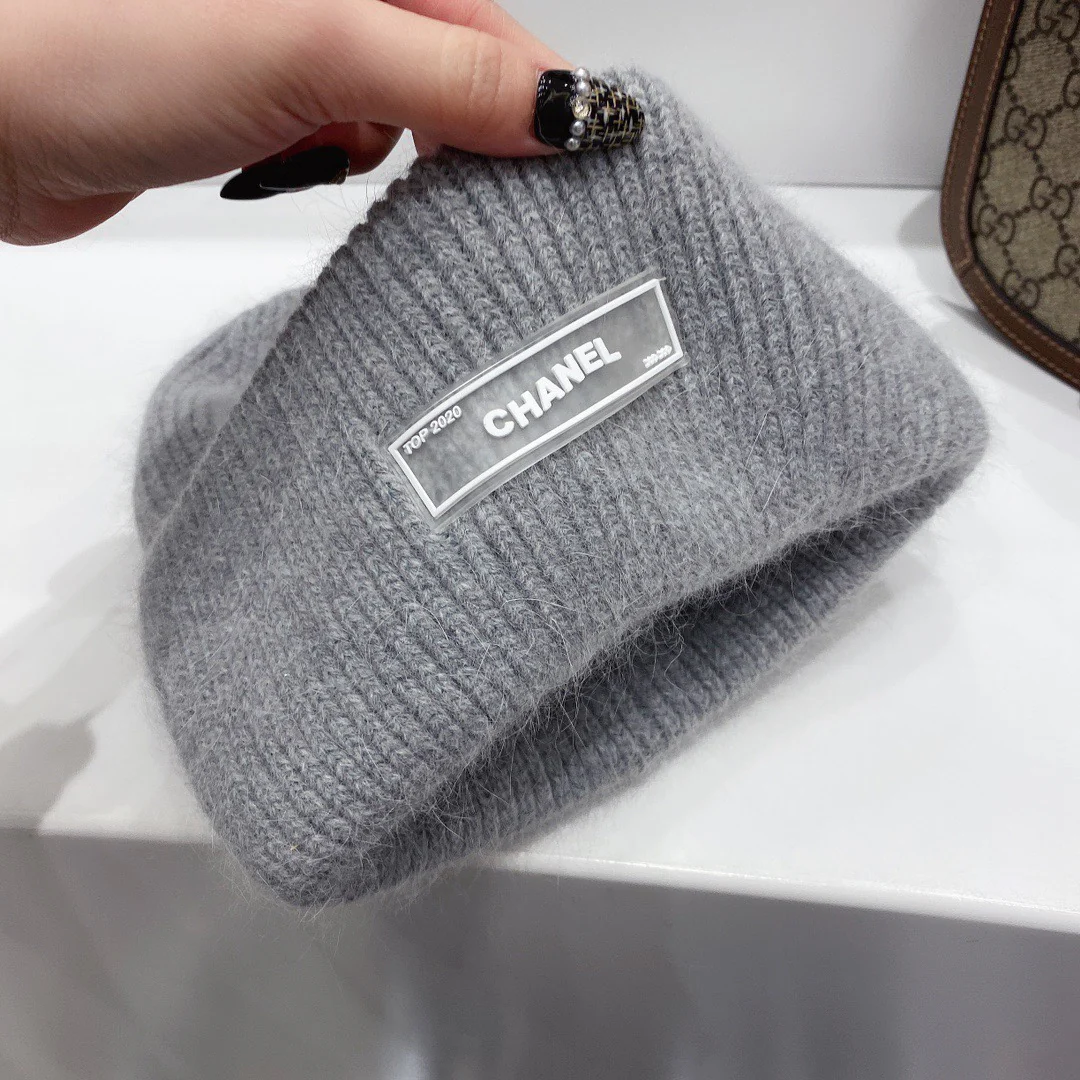Chanel - Вязаная шапка из кроличьего меха - Серая