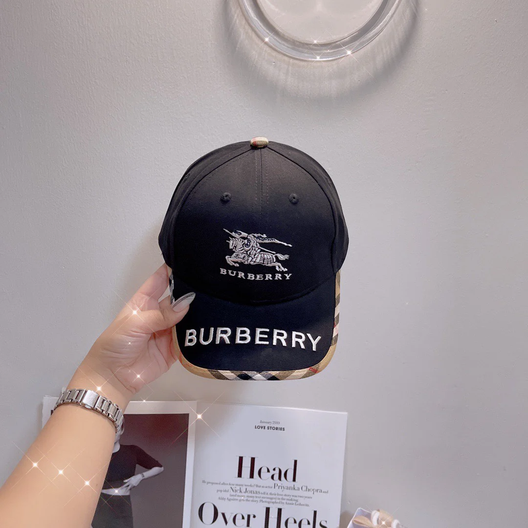 Бейсболка Burberry — черная — унисекс