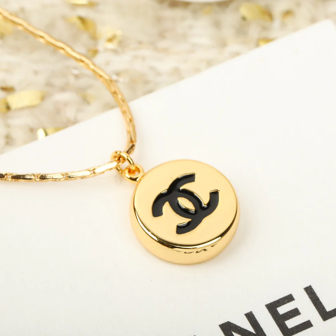 Chanel - Колье 391