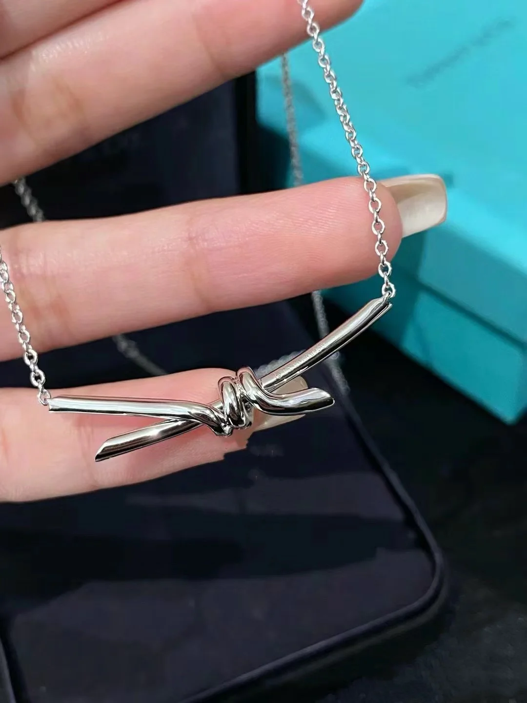 Колье Tiffany 103