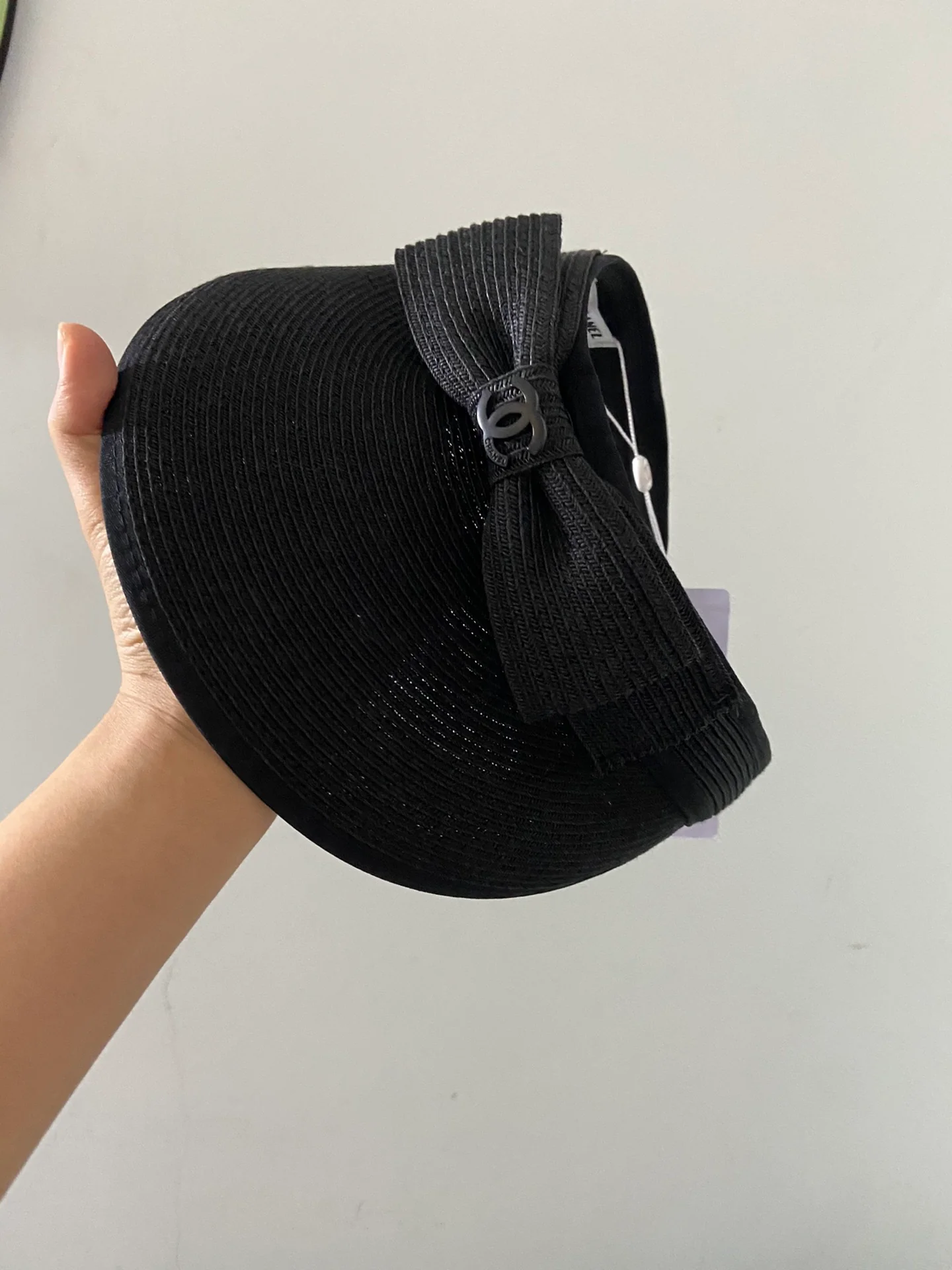 Пляжная шляпа Chanel с плетеным бантом - идеально подходит для пляжа - 1