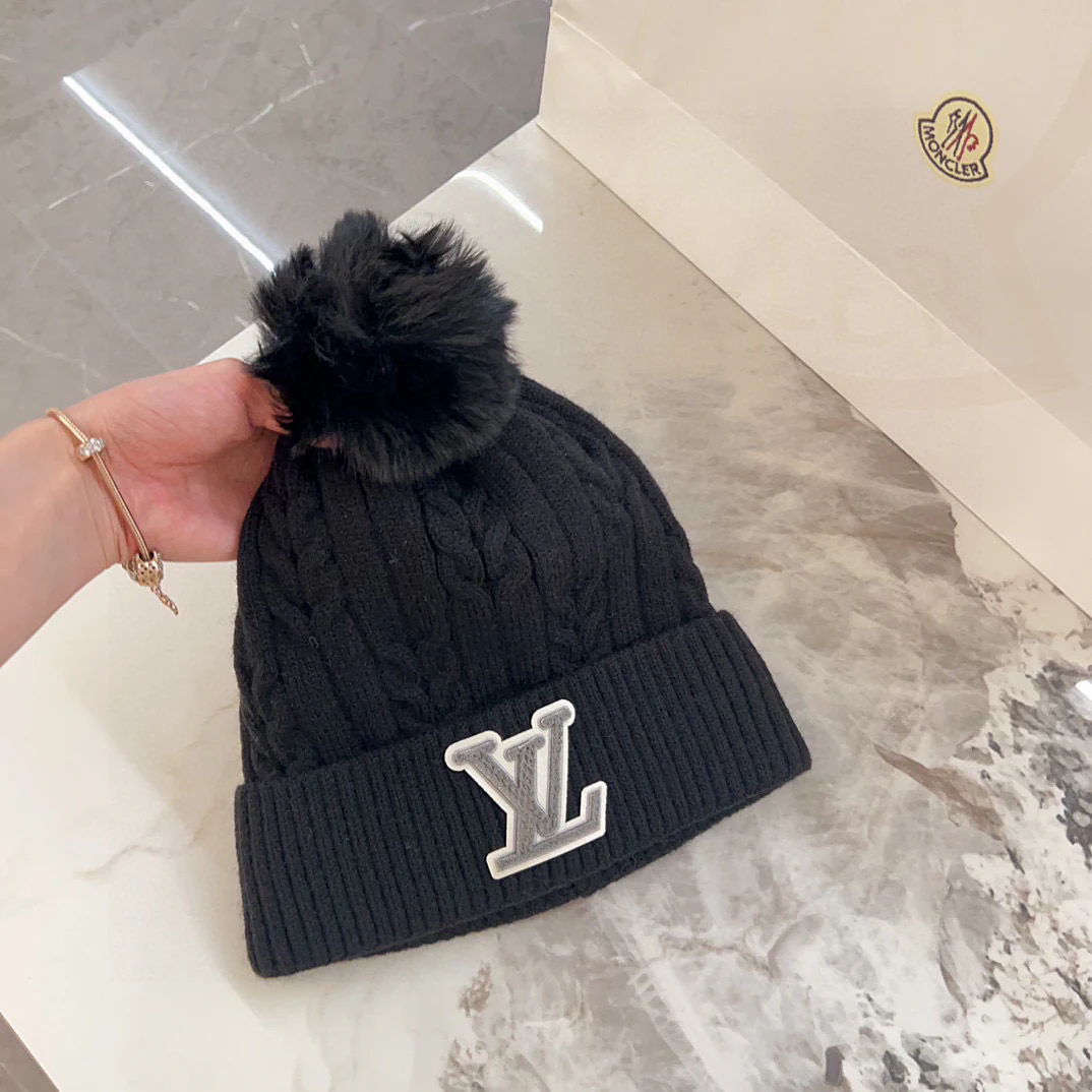Вязаная шапка LV Cable Knit Hat - черная