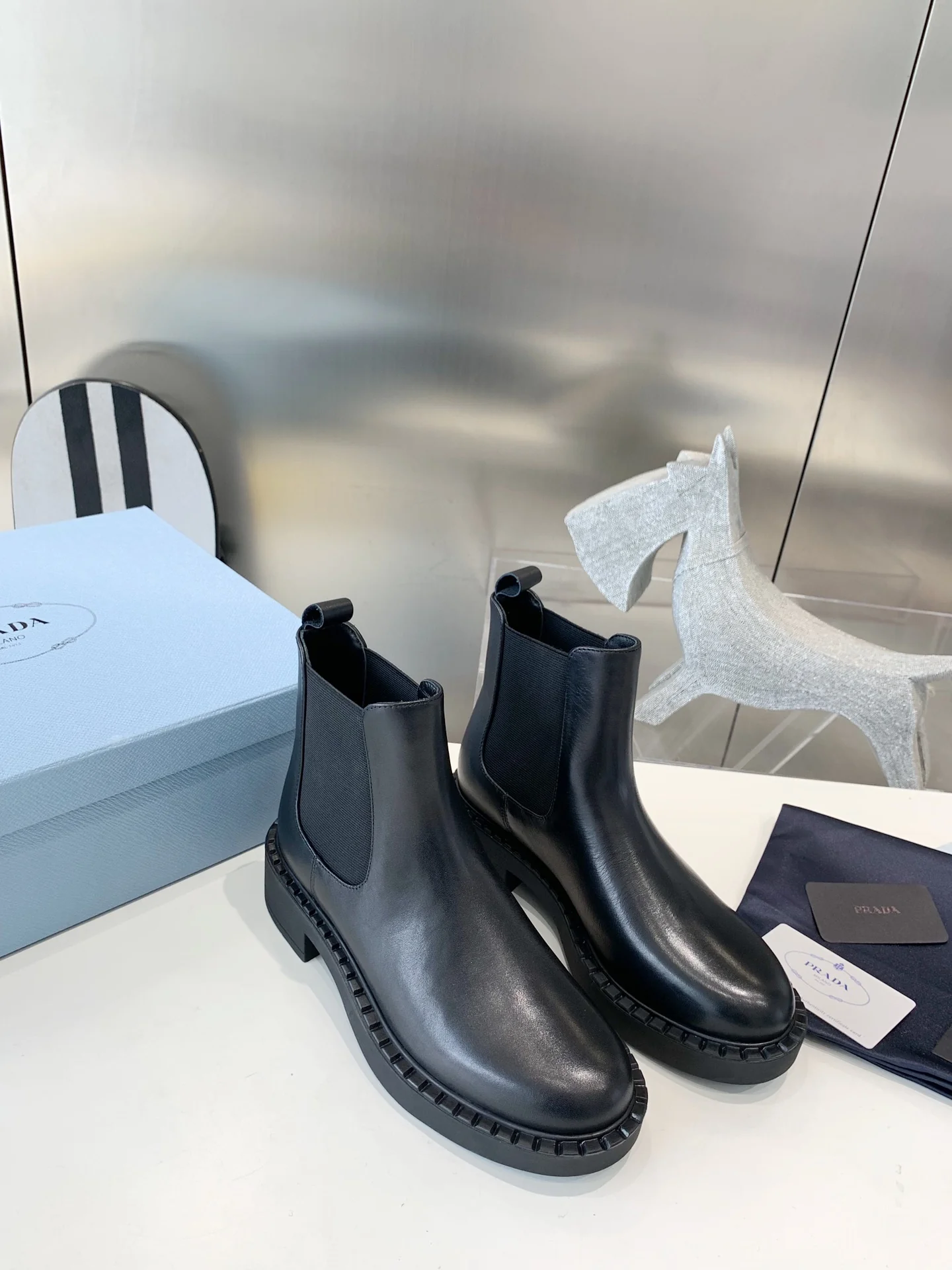 Prada - Сдержанные ботинки челси