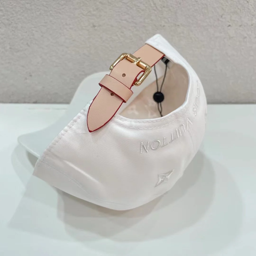 LV - Универсальная бейсболка