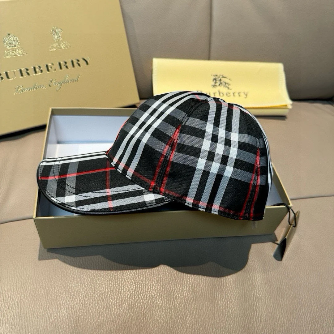 Бейсболка Burberry Classic Check - Черная - 1