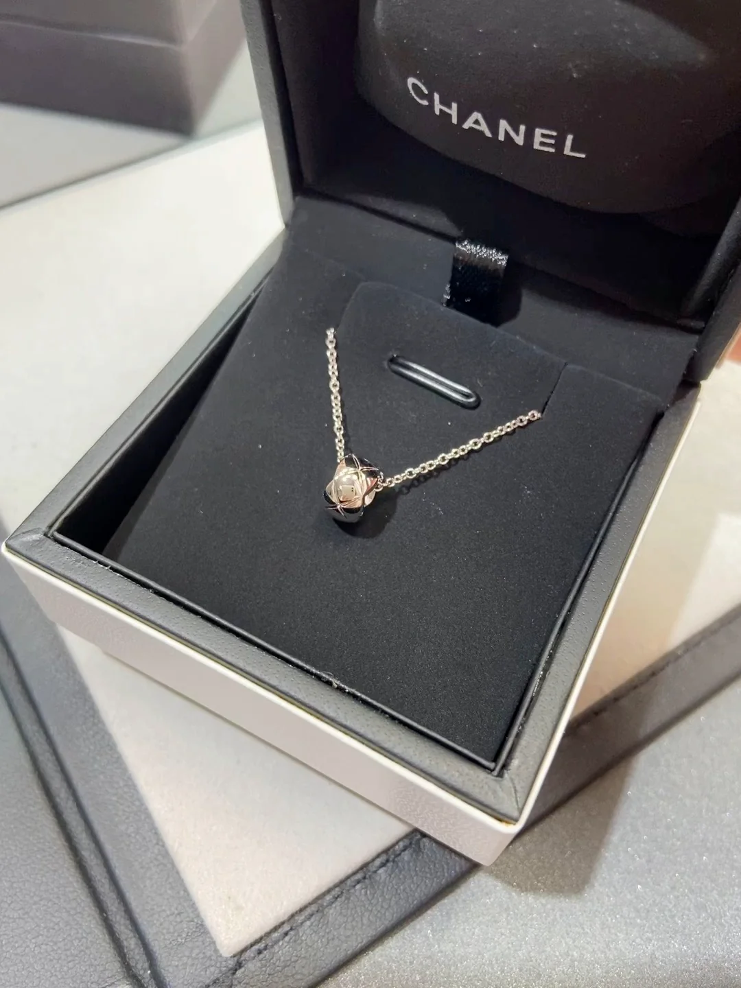 Колье Chanel 561