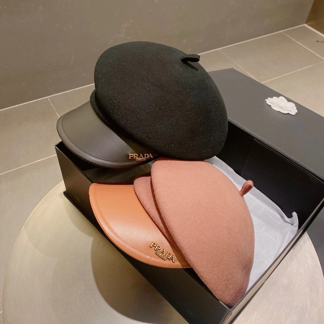 Prada - Шерстяная военная кепка с плоским верхом - Черная