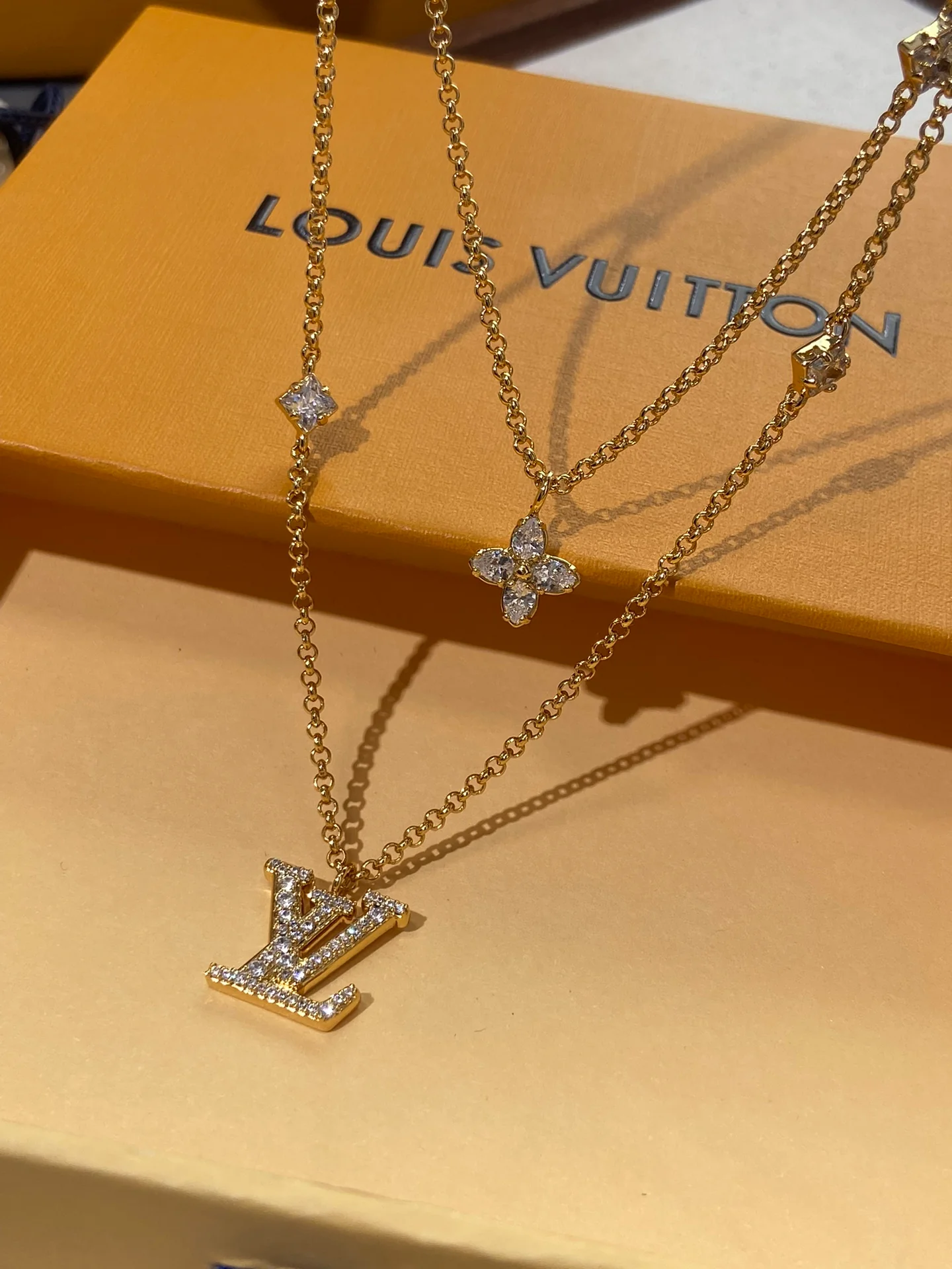 LV-Ожерелье 074