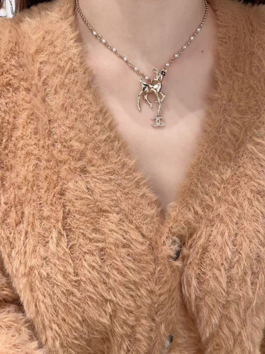 Chanel - 25 пенсов, жемчужное ожерелье 