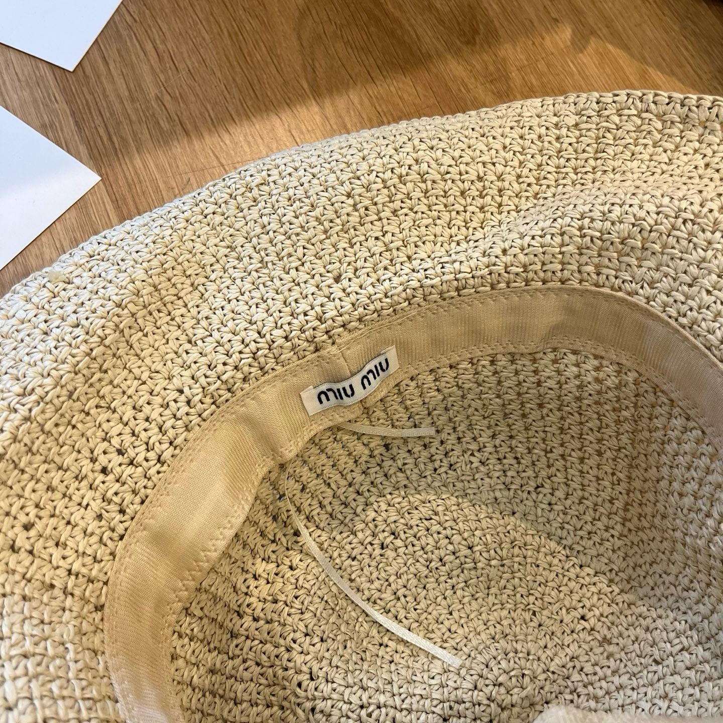 Miu Miu - Плетеная соломенная шляпа - 1