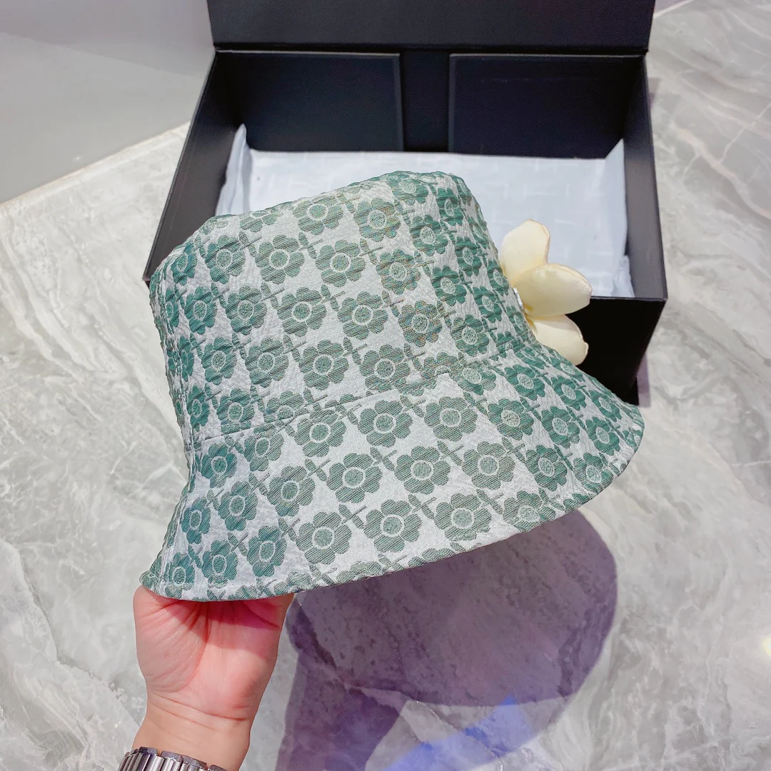 Chanel - Маленькая рыбацкая шляпа с цветком