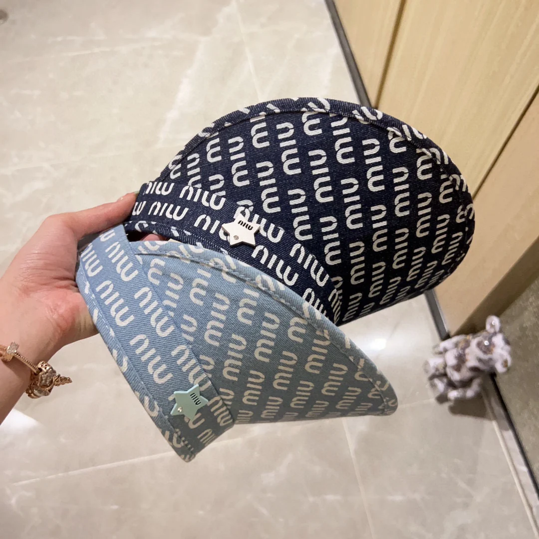 Новинка лета 2023 от Miu Miu - Кепка-козырек - Солнцезащитная шляпа - Светло-голубая