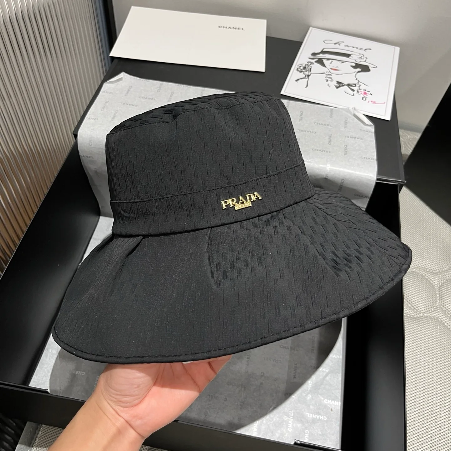 Prada - Солнцезащитная шляпа - Черная