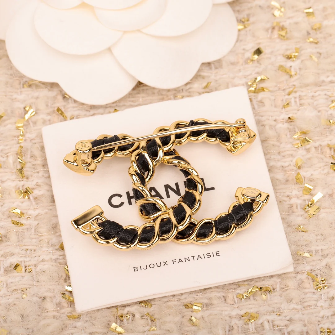 Брошь Chanel 160