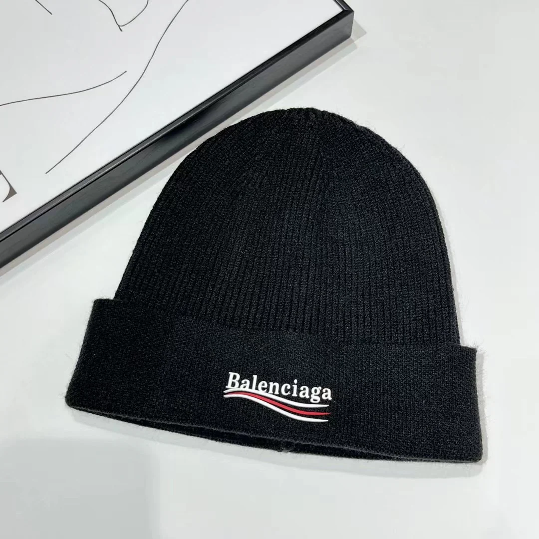 Balenciaga - Шерстяная вязаная шапка