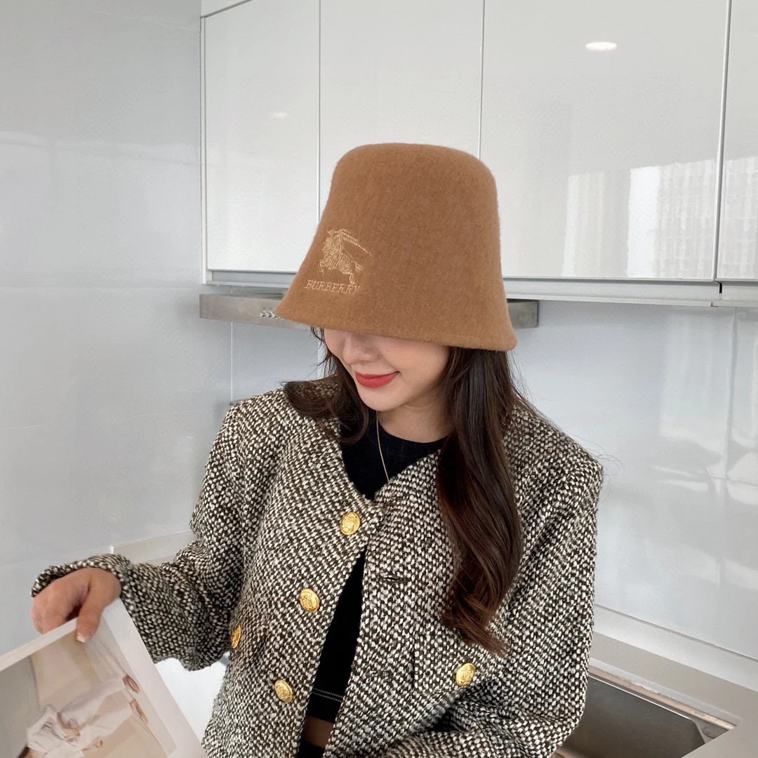 Шерстяная рыбацкая шляпа Burberry - коричневая