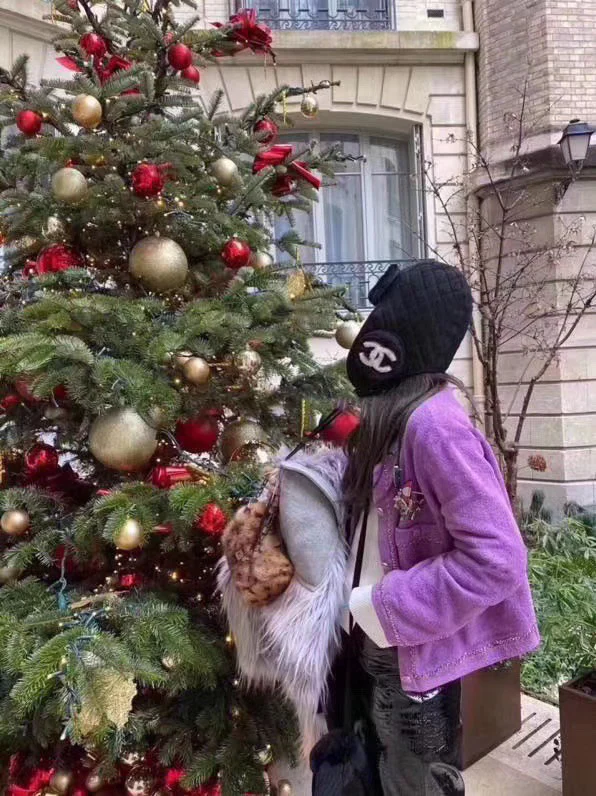 Chanel - Шляпа-?разрушитель ушей? - Черная