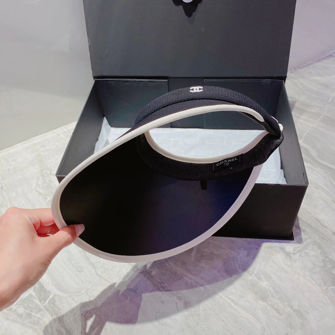 Солнцезащитная шляпа Chanel с открытым верхом - 5