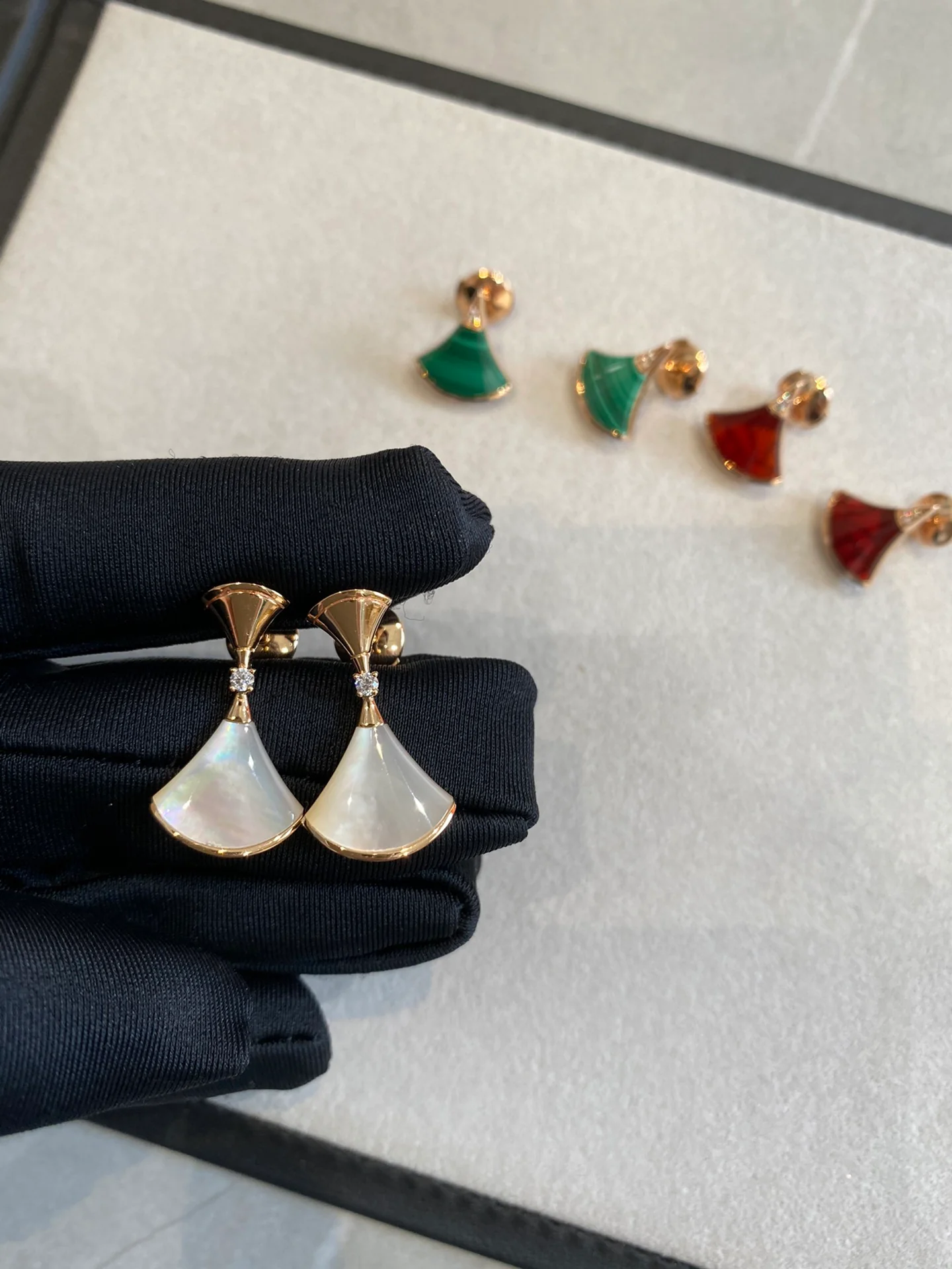 Серьги Bvlgari 031